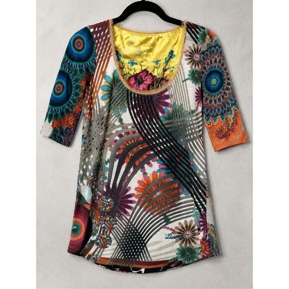 Desigual Tops - VTG Desigual Women’s Graphic Floral Top S Boho Artsy 3/4 Sleeve Tee Y2K Stretch